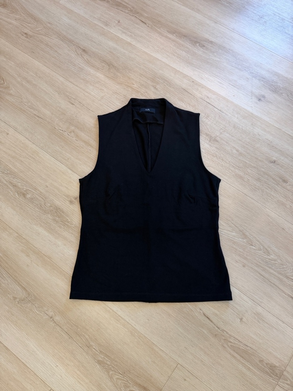 Sleeveless Black V-Neck Women's Tank Top